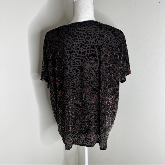 We The Free Velvet Teddy Burnout Tee Black Combo - Picture 9 of 12